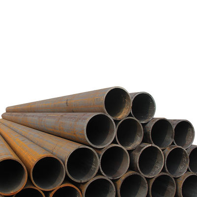 Se trata de un tubo de acero al carbono sin costura con sección redonda.