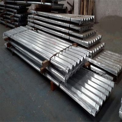 Hojas de techo de zinc galvanizado corrugado con servicio de procesamiento por perforación y espangles regulares de suministro directo