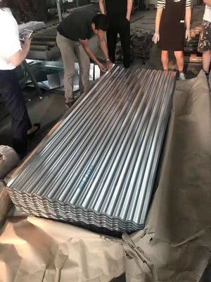 La demanda caliente es regular Spangle Plata de techo de hierro galvanizado con ancho y tamaños personalizados 600-1250mm