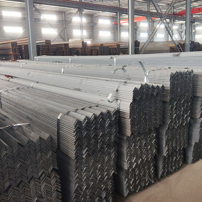 Los fabricantes ofrecen barras angulares de acero laminado en caliente con grado A36-A992 y servicio de procesamiento de perforación