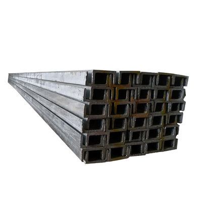 Suministradores de canales de acero de perfiles formados en frío para soluciones de ingeniería de paredes de cortinas perforadas