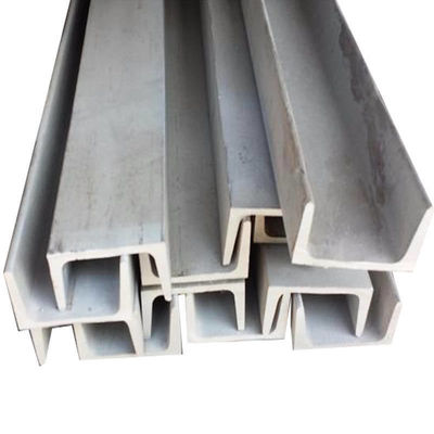 Acero estructural laminado en caliente de sección C para la ingeniería de paredes cortinas y aplicaciones estructurales